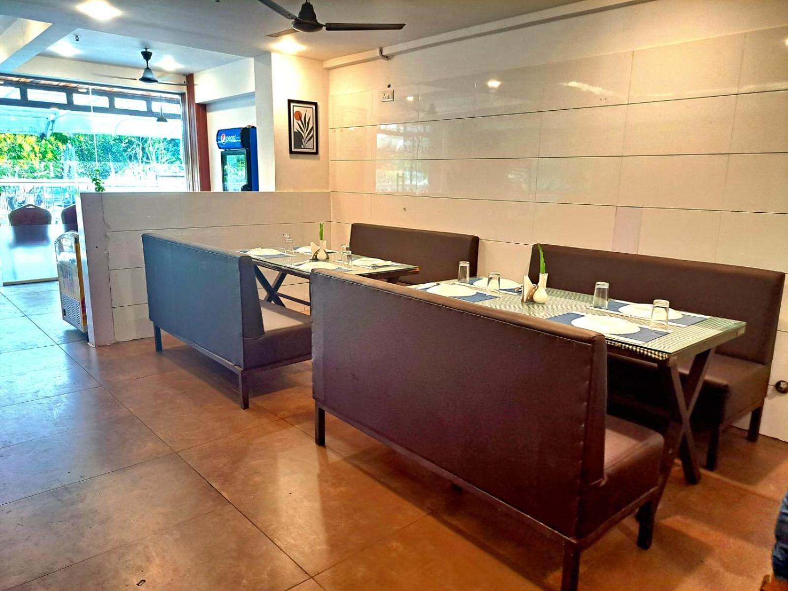 Hotel Pankaj Residency Guruvayur Bagian luar foto