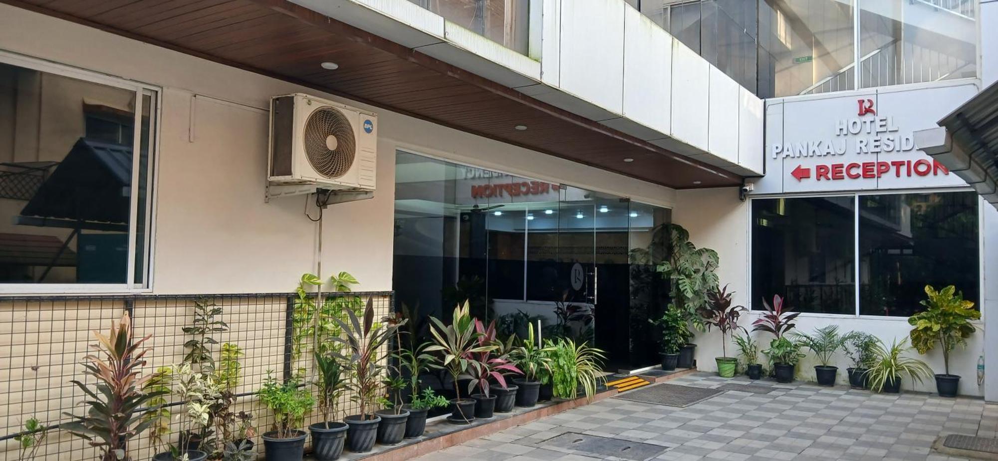 Hotel Pankaj Residency Guruvayur Bagian luar foto